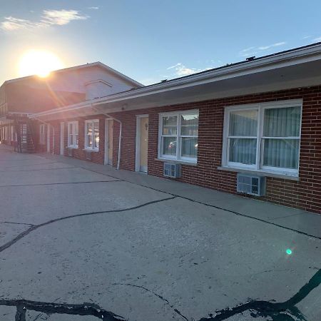 New Relax Inn Bridgeview Exterior foto